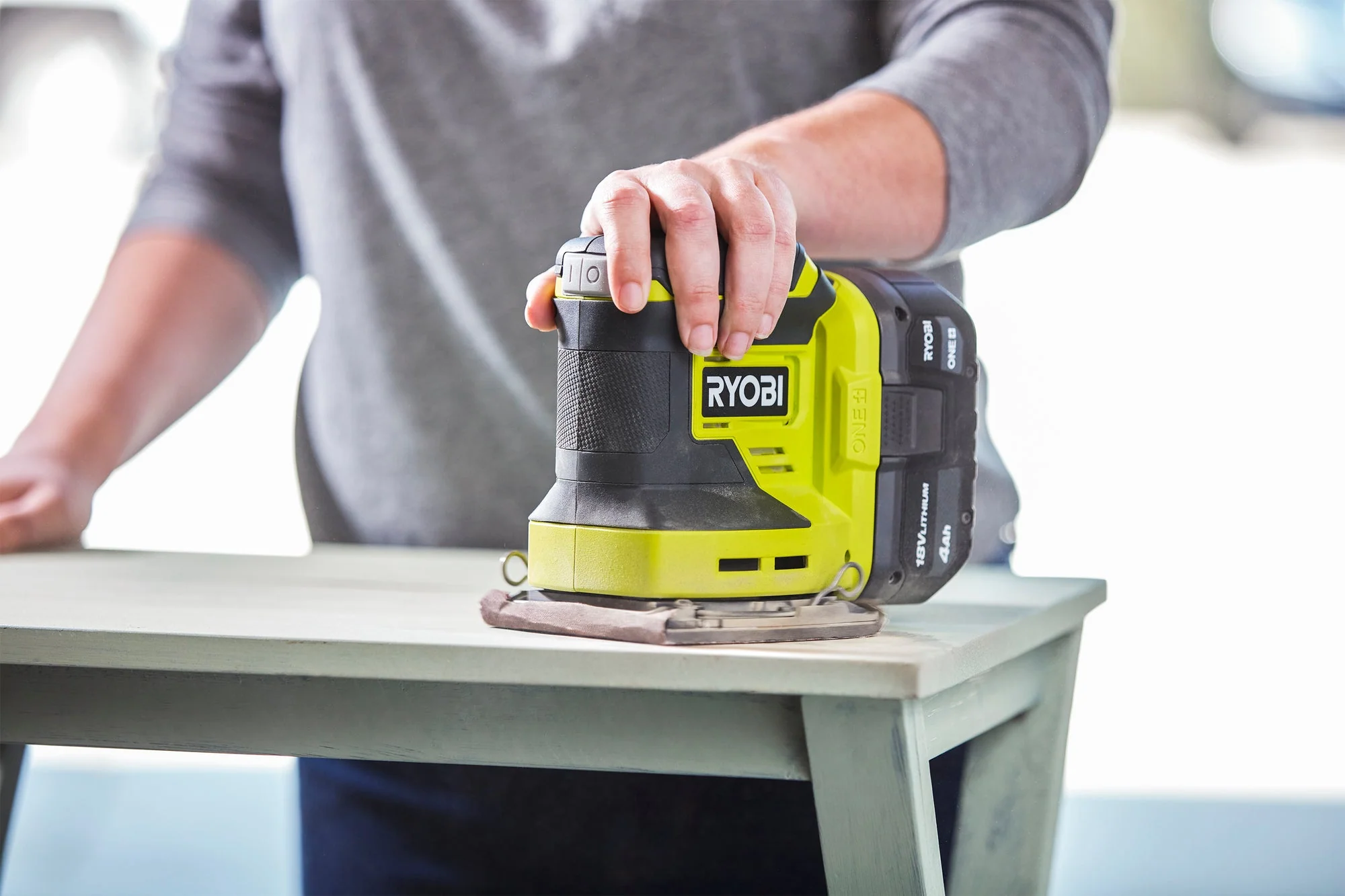 18V ONE+ 1/4 Sheet Sander - Image 7