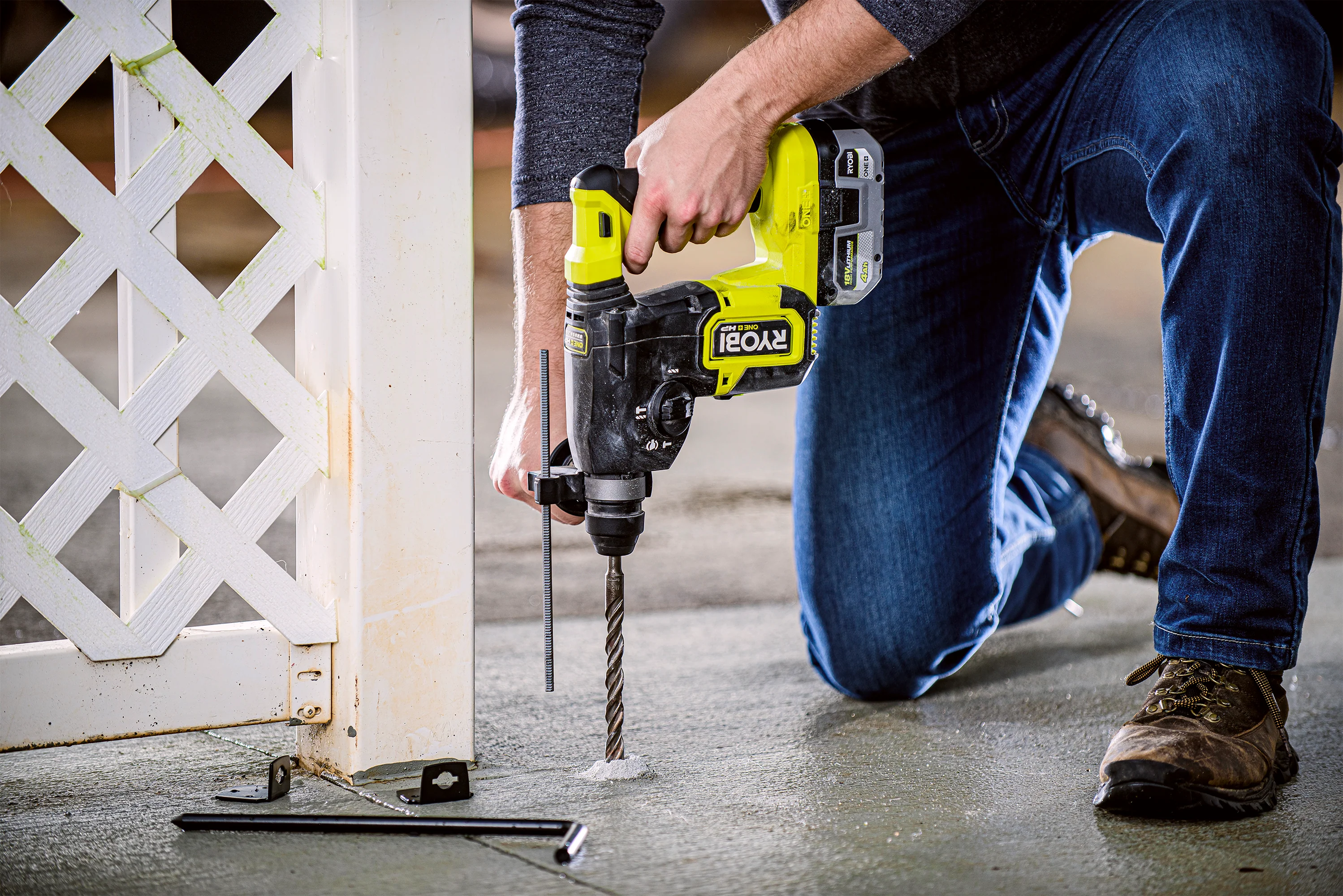 18V ONE+ HP Compact Brushless 5/8" SDS-Plus Rotary Hammer Kit - Image 3