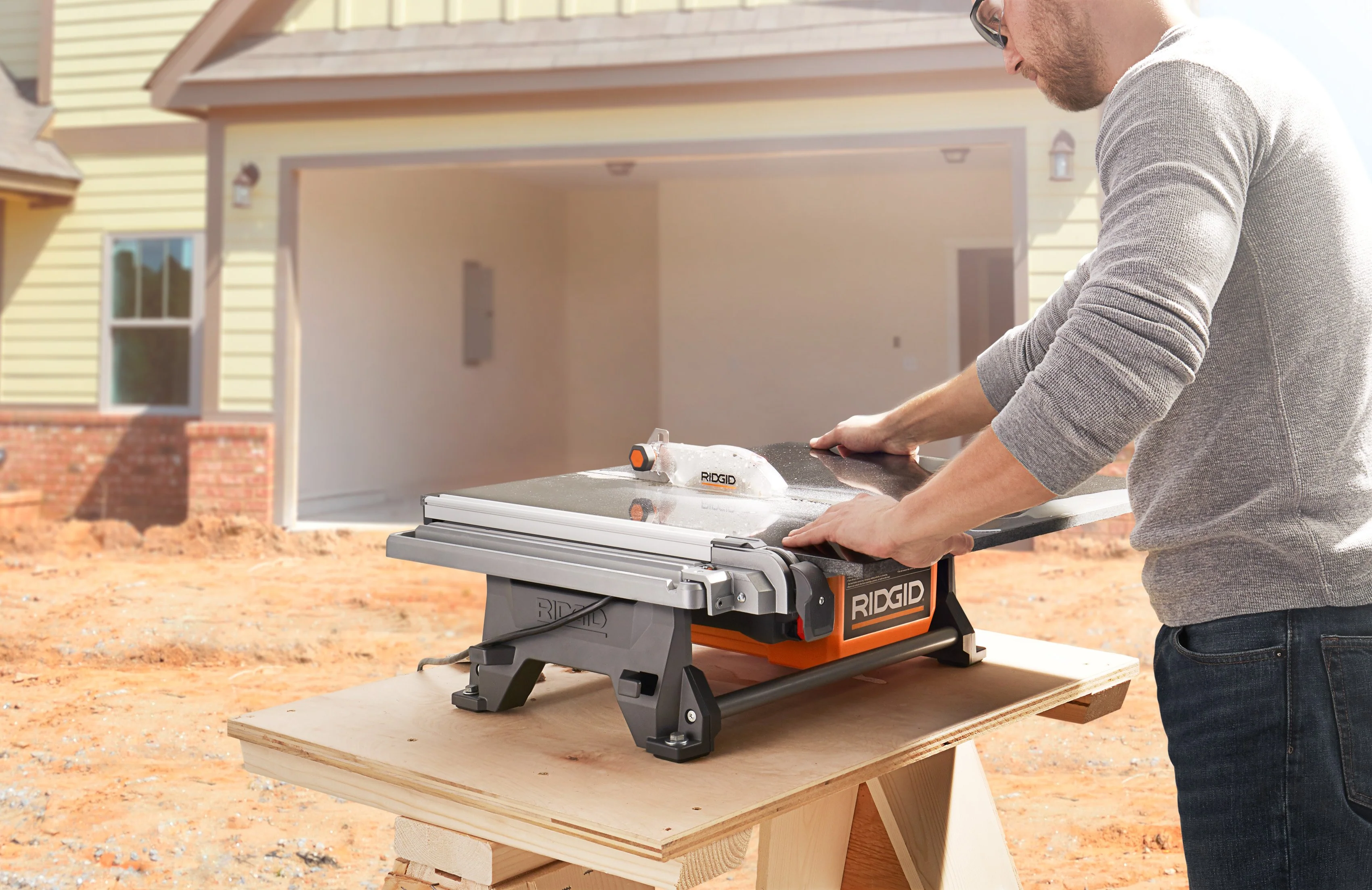 7" Table Top Wet Tile Saw - Image 2