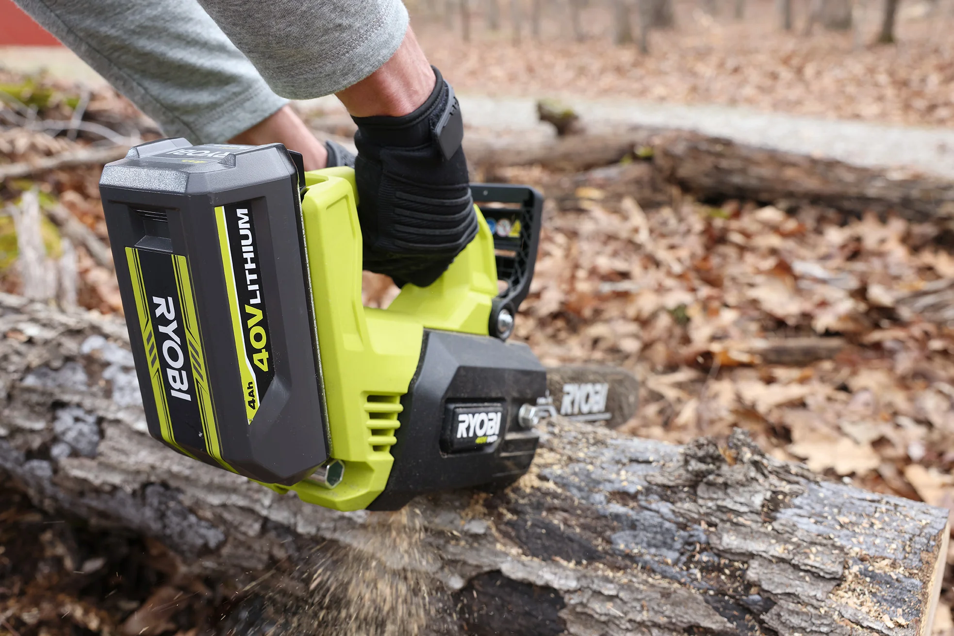 40V HP Brushless 12" Top Handle Chainsaw Kit - Image 3
