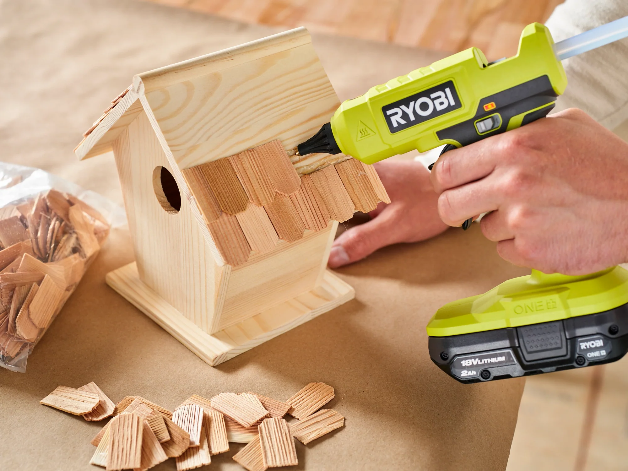 18V ONE+ Glue Gun - Image 5